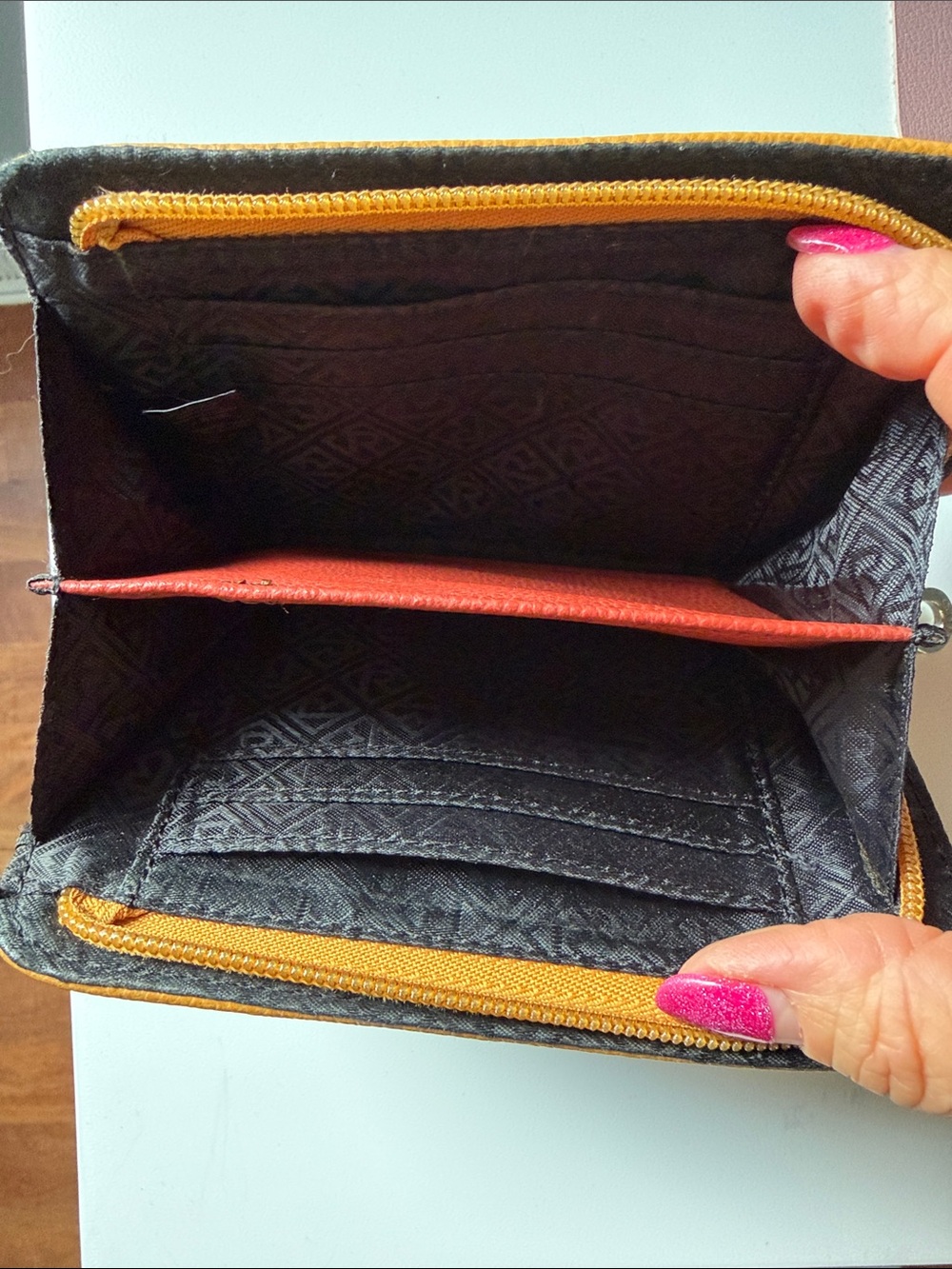 Relic Teal Elephant Wallet with Black and Cream Geometric Pattern - Picture 5 of 6